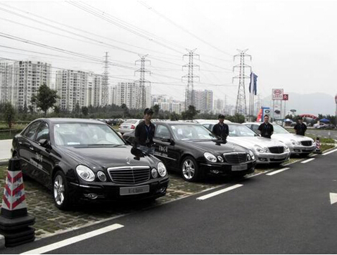 在成都租車網租車注意事項